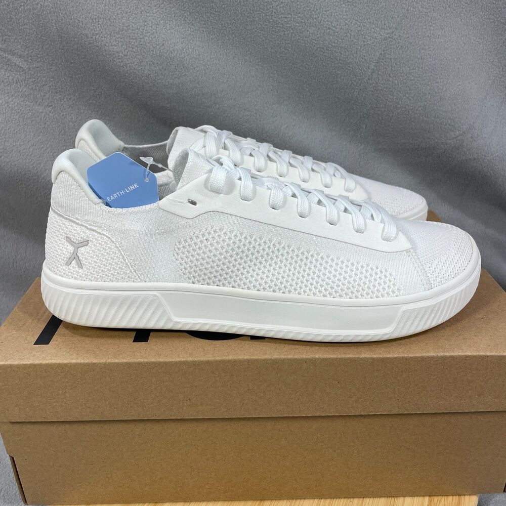 NWT Flux Footwear Adapt Knit Trainer Mens Size 10.5 White Shoes Sneakers